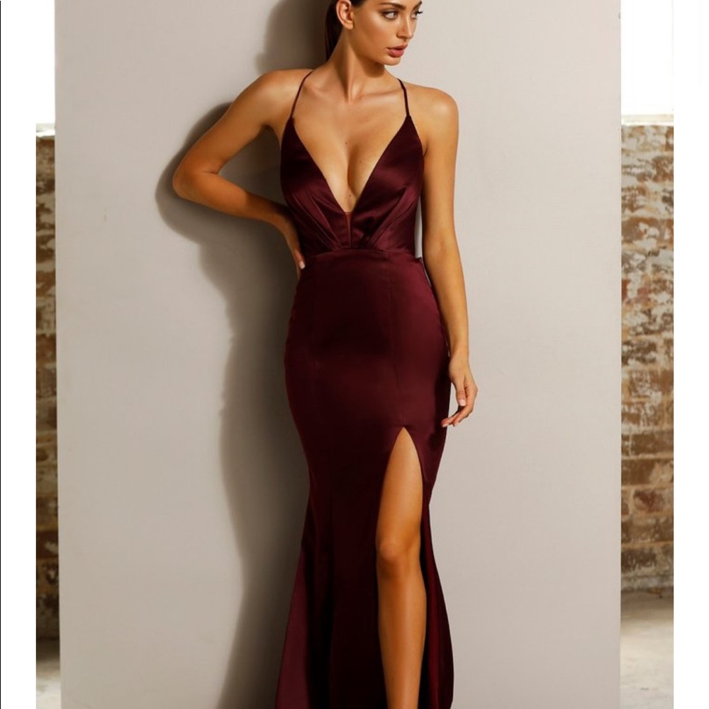 JADORE JX1101 GOWN - BERRY size 0